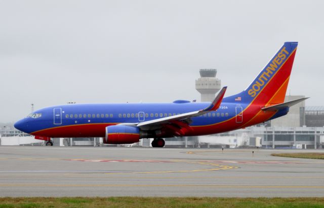 Boeing 737-700 (N7730A)