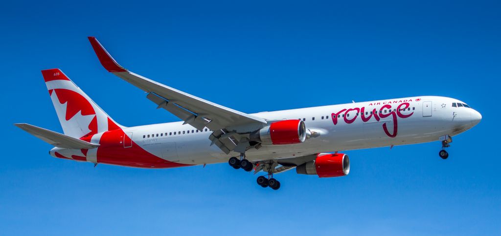 BOEING 767-300 (C-FMWY)