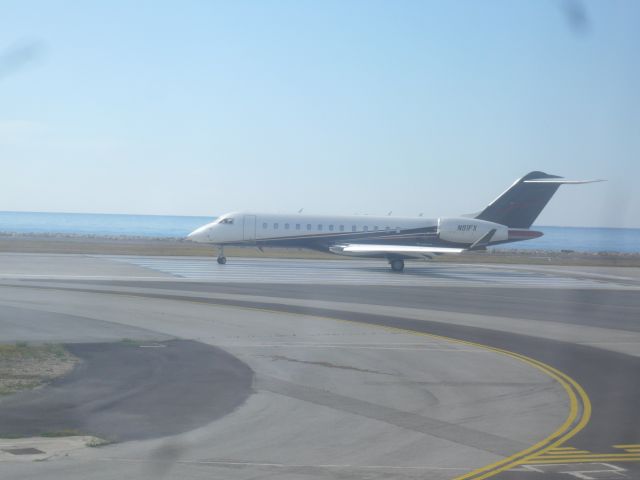 Bombardier Global Express (N91FX) - 17 Juin 2014  Décollage de Nice France