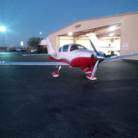 Cessna 400 (N153CM) - Getting "THREE CHARLIE MIKE" ready for a night flight from Midland to Austin...