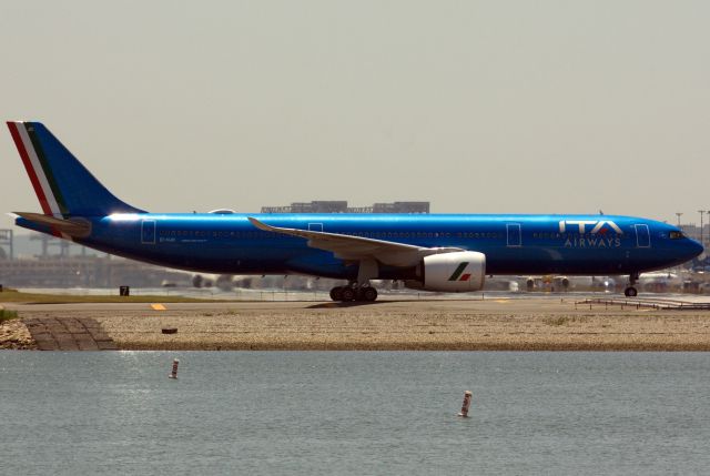 Airbus A330-900 (EI-HJO)