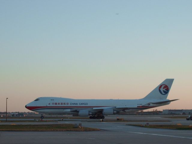 Boeing 747-400 (B-2425)