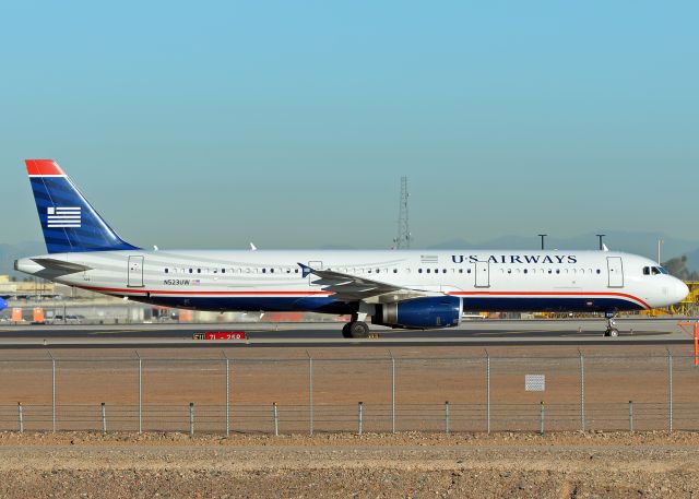 Airbus A321 (N523UW)