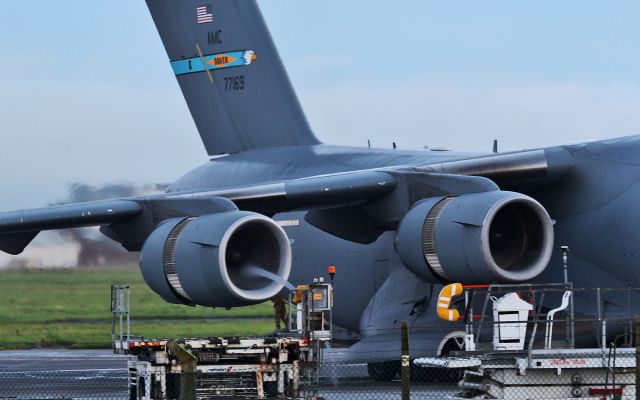 07-7169 — - rch352 usaf dover c-17a 07-7169 powering back at shannon this morning 15/10/16.