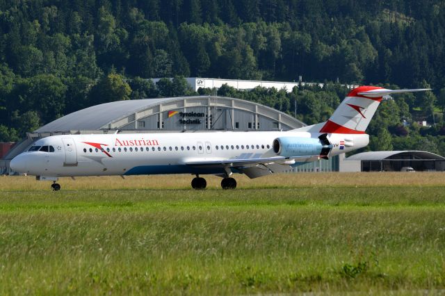 Fokker 100 (OE-LVH)