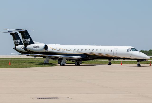 Embraer ERJ-145 (N508RH)