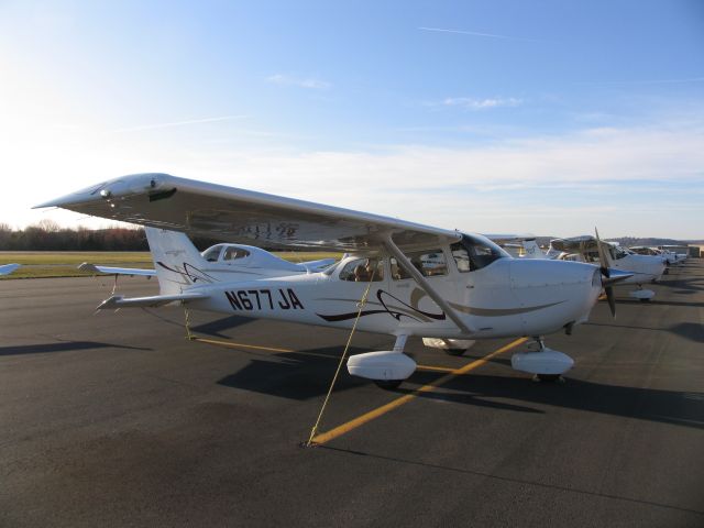 Cessna Skyhawk (N677JA) - Brand new aircraft to the Av-Ed fleet.