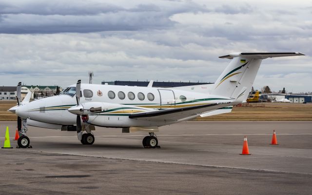 Beechcraft Super King Air 350 (C-GEAS)