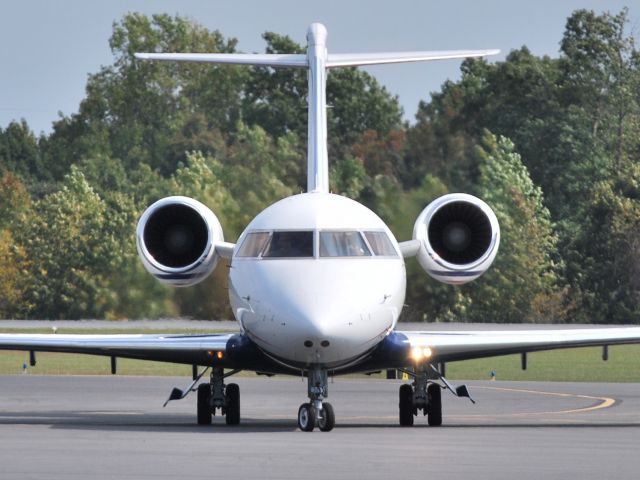 Canadair Challenger (N336FX) - At KJQF - 10/10/14