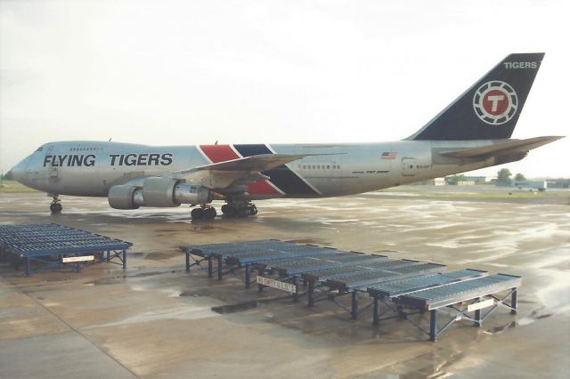 Boeing 747-200 (N810FT) - FLYING TIGERS/FLYING TIGER LINE, Some time in 1989. Scanned from print.