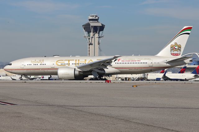 BOEING 777-200LR (A6-LRD) - Taxiing after landing. 