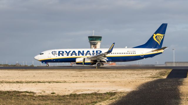 Boeing 737-700 (EI-ENW)