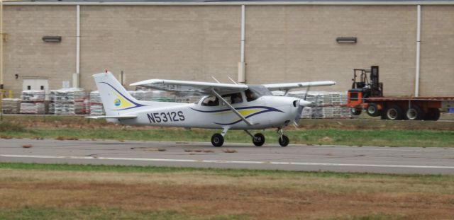 Cessna Skyhawk (N5312S)