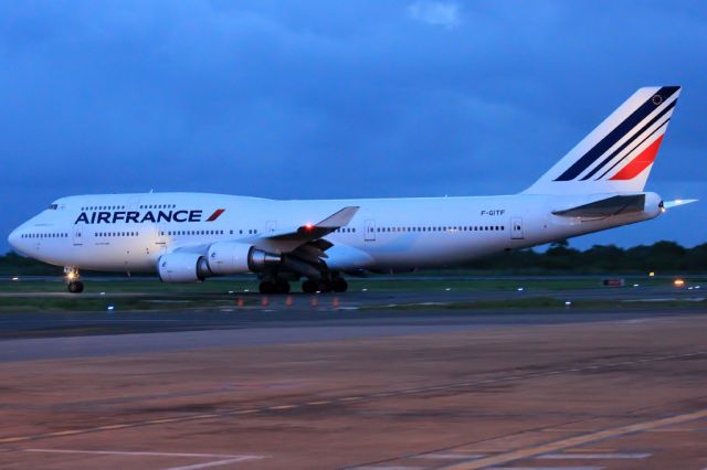 Airbus A340-300 (F-GITF)