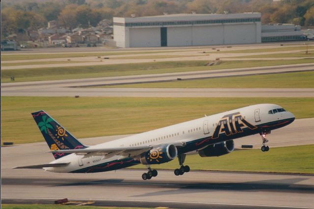 Boeing 757-200 (N526AT)