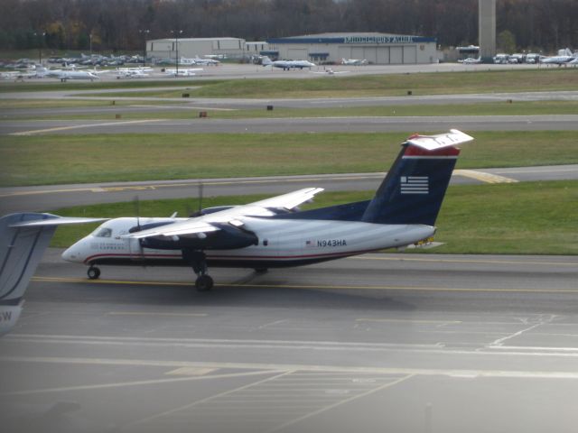 de Havilland Dash 8-100 (N943HA)