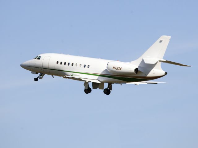 Dassault Falcon 2000 (N131A) - Take off runway 06.