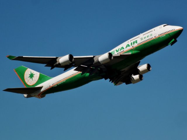 Boeing 747-400 (B-16409)