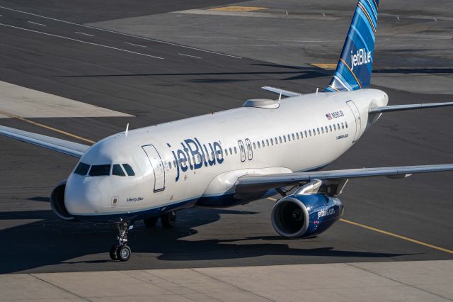 Airbus A320 (N590JB) - Liberty Bluebr /12/1/18