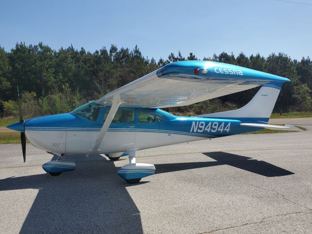 Cessna Skylane (N94944)