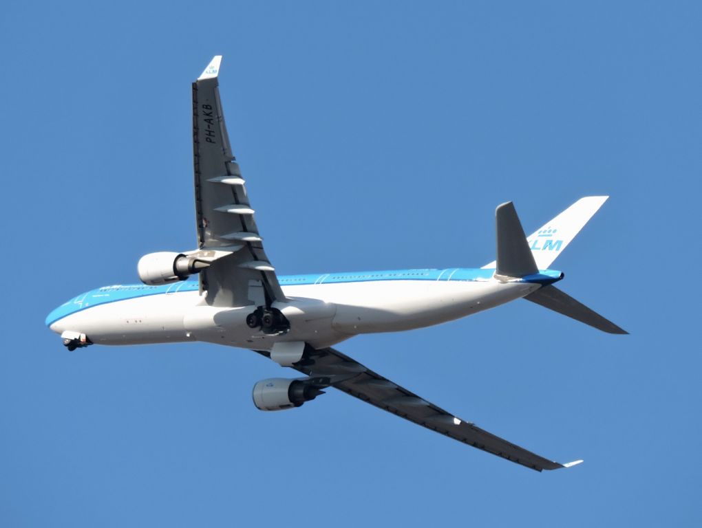 Airbus A330-300 (PH-AKB) - On final approach, spring 2019.