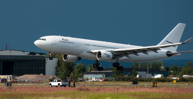 Airbus A330-300 (N772RD)