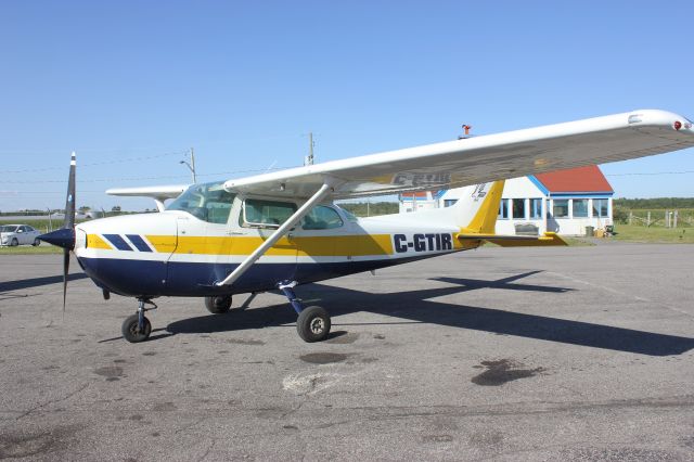 Cessna Skyhawk (C-GTIR) - C-GTIR Cessna 172N Skyhawk stationné à Laéroport de Joliette CSG3 QC. le 12-08-2018