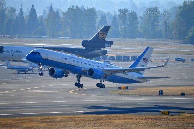 Boeing 757-200 (09-0016) - Air Force One departing off of 10R for Wilmington (KILG/ILG) with President Biden on board after his two-day visit to Portland. Having photographed a VC-25A flying the "Air Force One" call-sign six months earlier, I was thrilled photograph AF1 again, this time with a Boeing C-32A!