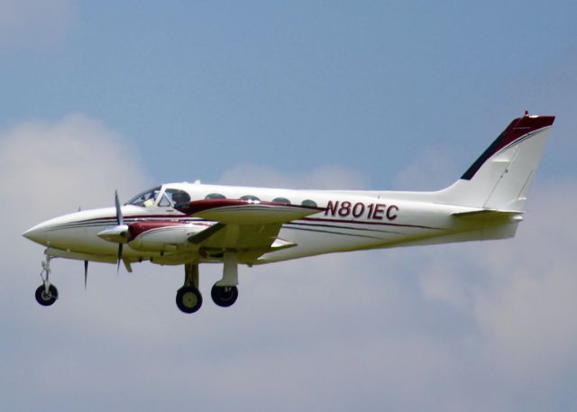 Cessna 340 (N801EC) - At Shreveport Regional.