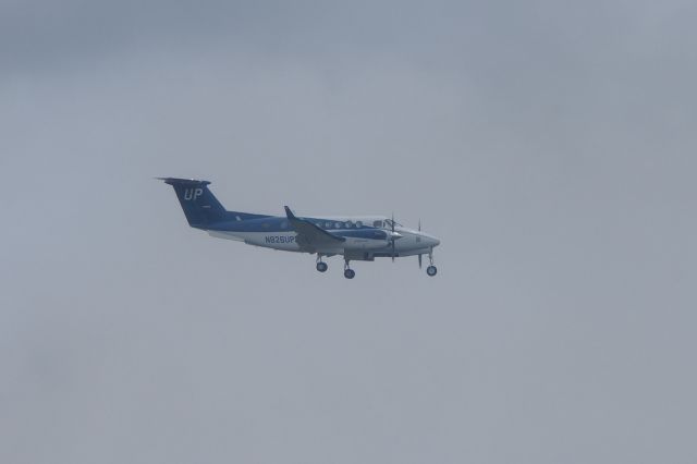 Beechcraft Super King Air 300 (N828UP)