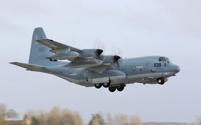 Lockheed C-130 Hercules (16-7108) - raider18 usm kc-130j 167108 battling the winds on landing at shannon 2/2/17