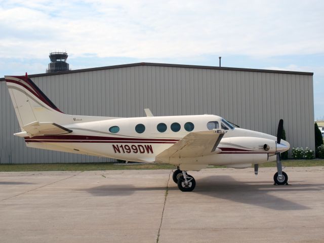 Beechcraft King Air 90 (N199DW) - The 90 is still a very popular aircraft.