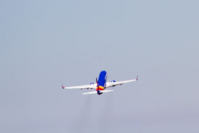 Boeing 737-700 —