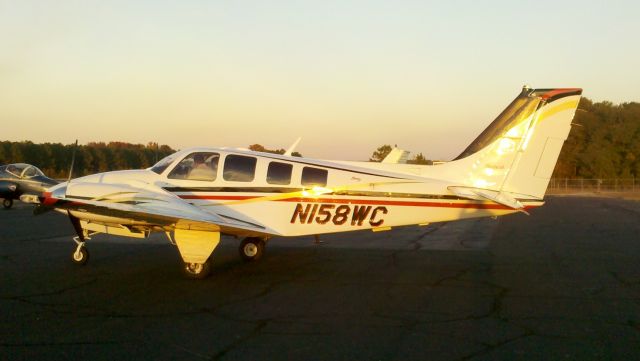 Beechcraft Baron (58) (N158WC)