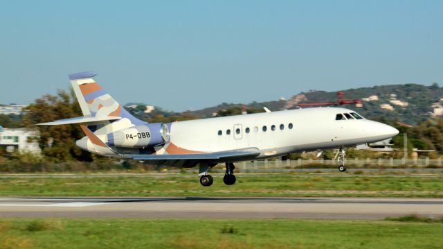 Dassault Falcon 2000 (P4-DBB)