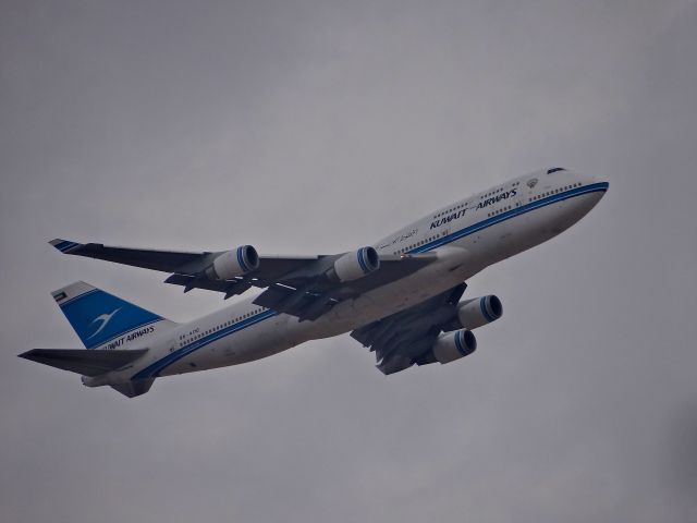 Boeing 747-400 (9K-ADE) - Lovely departure of a huge plane :D