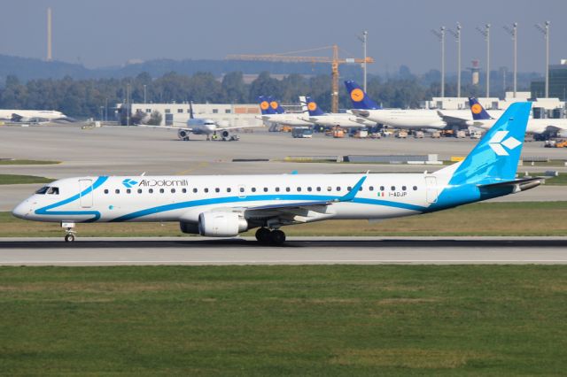 Embraer ERJ-190 (I-ADJP)