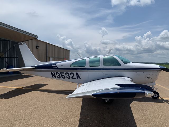 Beechcraft Bonanza (33) (N3532A)