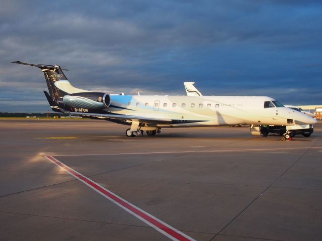 Embraer ERJ-135 (D-AFUN)