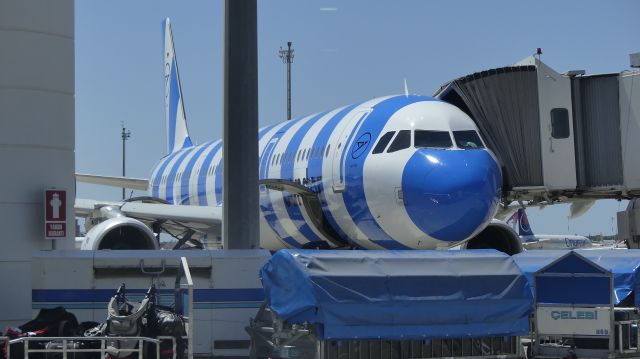 Airbus A321 (D-ATCF)