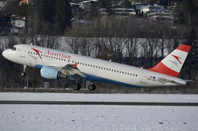 Airbus A320 (OE-LBQ)