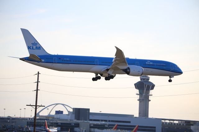 BOEING 787-10 Dreamliner (PH-BKL)