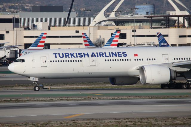 BOEING 777-300ER (TC-JJG)