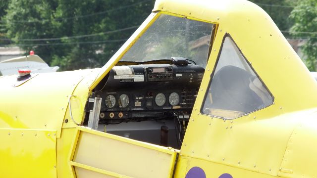 Piper PA-25 Pawnee (N225AB)