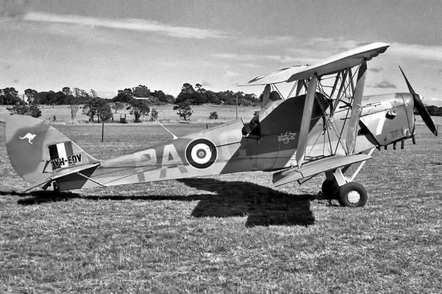 Cessna Skyhawk (VH-EOV) - DE HAVILLAND DH-82A TIGER MOTH - REG VH-EOV (CN 011) - BERWICK VIC. AUSTRALIA - YBER (9/2/1975)35MM B/W NEGATIVE SCAN.