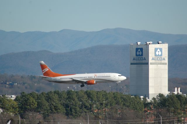 BOEING 737-400 (N802TJ)