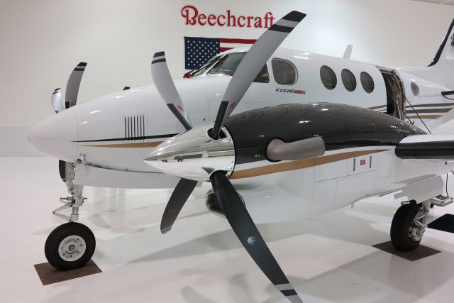 Beechcraft King Air 90 (N524CV)