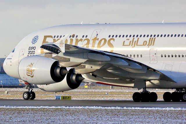 Airbus A380-800 (A6-EDF)