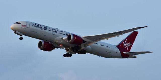 Boeing 787-8 (G-VSPY)