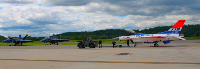 Lockheed F-16 Fighting Falcon —